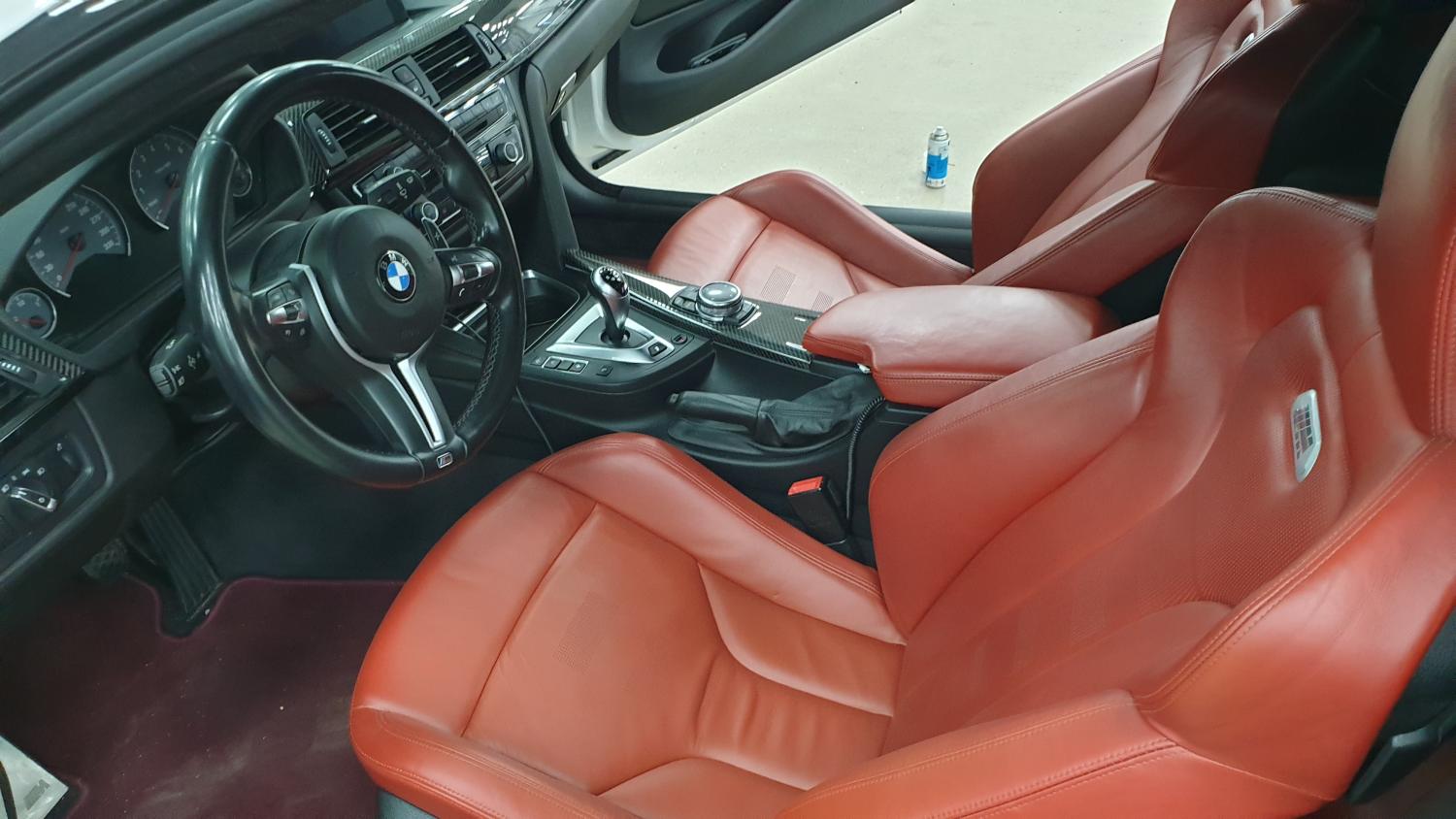 Om läderklädslar i bilar