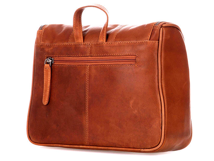 chesterfield-brand-gillian-necessar-cognac-bak.jpg