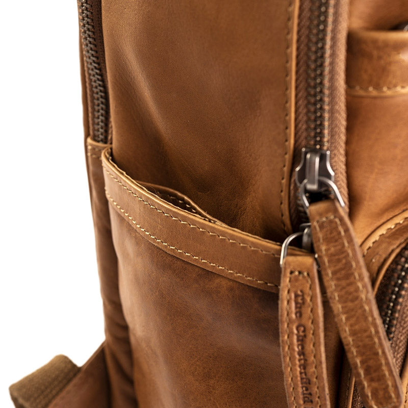 chesterfield-brand-ryggsack-austin-cognac-05.jpg