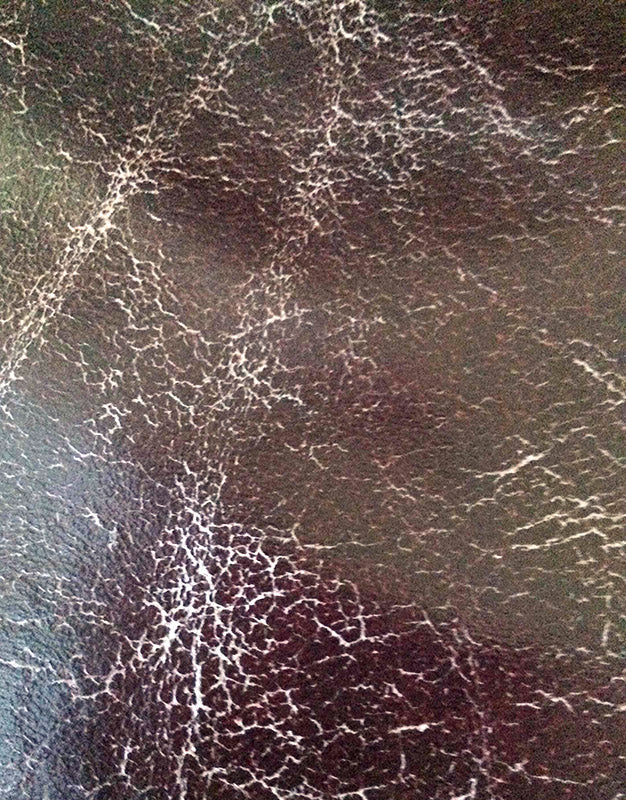 Vad händer när läder spricker, och går det att fixa?